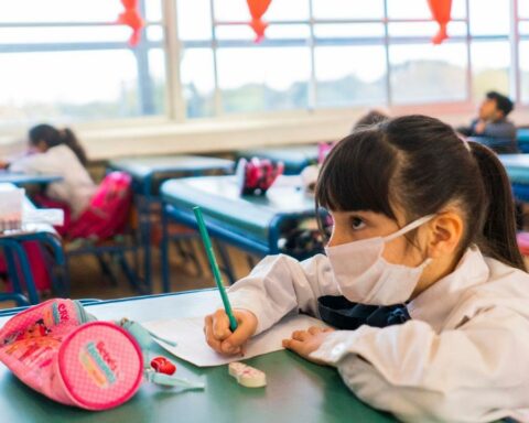 Buenos Aires schools will have one more hour of class per day