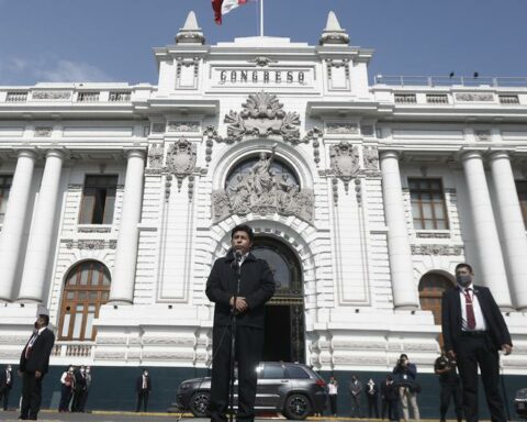 Business sector supports constitutional complaint against Pedro Castillo