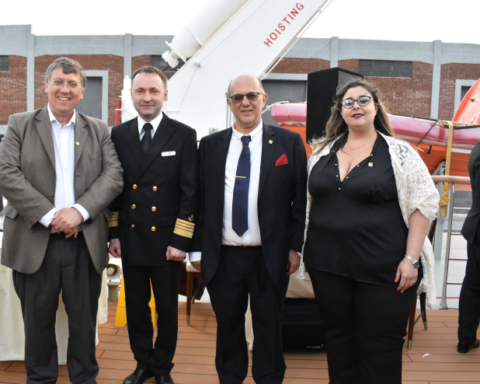 CASMU met with passengers of Greg Mortimer two years after his memorable rescue