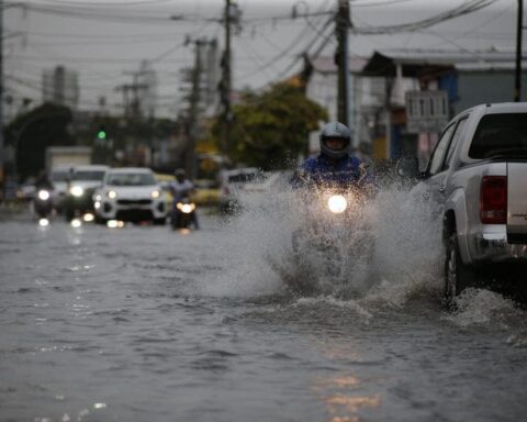 COE coloca nueve provincias en alerta verde por incidencia de vaguada