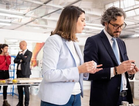 Cafiero visited a women's cooperative that expands its production of natural cosmetics