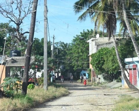 From early today, the residents of the San Felipe neighborhood of Villa Mella took to the streets for their activities
