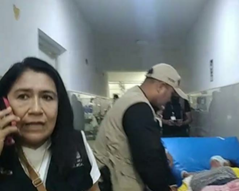 Chiclayo: Doctors abandon a patient in the hospital emergency area (VIDEO)
