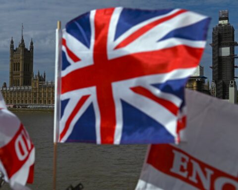 Colombians will no longer need a visa to travel to the UK