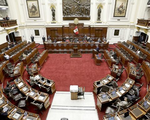 Congress: third vacancy motion has 60 support signatures