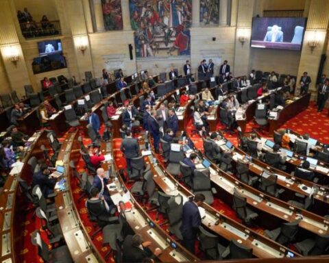 Congressmen from Cambio Radical withdrew from the tax debate