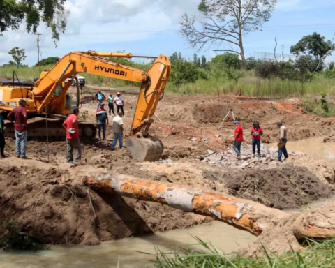 Construction of the San José de Bongo bridge in Bolívar is 50% complete