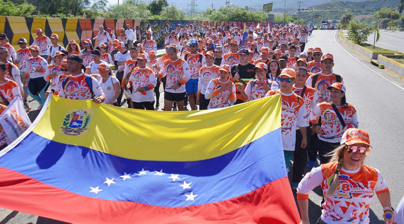 Conviasa celebra liberación de tripulantes de Emtrasur con caminata