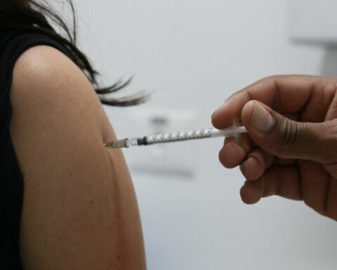 Covid-19: Brazil records 97 deaths and 7,900 cases in 24 hours