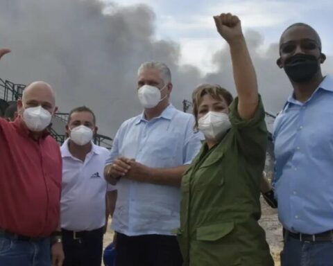 Cuba, Cubanos, Base de Supertanqueros