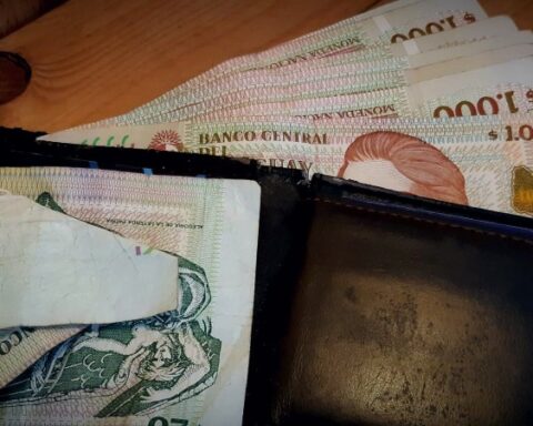 Cuesta Duarte Institute: income has fallen in the last two years and there is 35% of submerged salaries