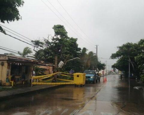 Damages in San Andrés due to Hurricane Julia were slight
