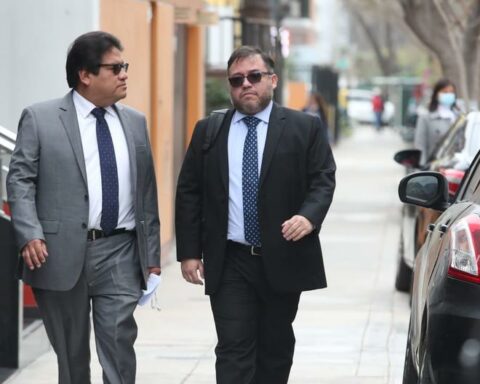 Daniel Soria goes to the office of the Attorney General's Office, but they prevent him from assuming his position