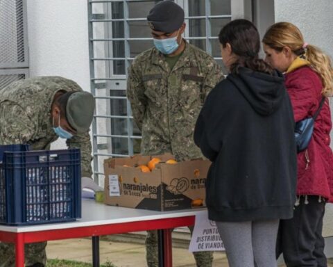 Defense gave logistical support to Primary in food distribution to schoolchildren