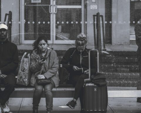 Degrading treatment of Colombians in Mexico: Government will discuss the issue with that country