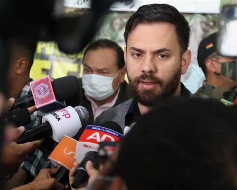 Del Castillo says that the strike is "criminal" and anticipates four security rings to protect the meeting in Cochabamba