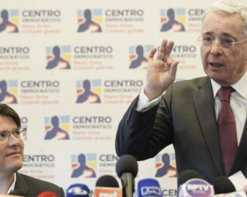 Democratic Center has ready paper against tax reform