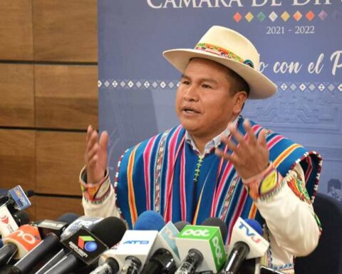 Deputy accused of requesting a judicial "stick" denounces a plot to "dent his honor"