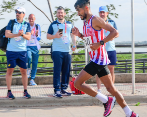 Derlys Ayala and Camila Pirelli, took the silver medal