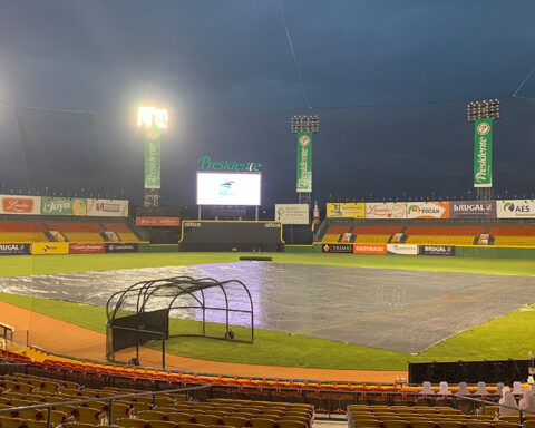 Due to rain, the Licey vs Toros match in La Romana is postponed