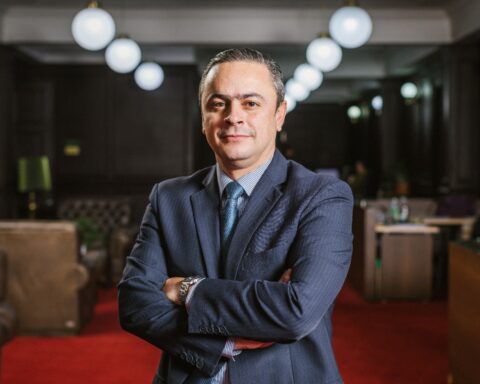 ELN has been determined to deceive the Colombian people: former Peace Commissioner, Juan Camilo Restrepo