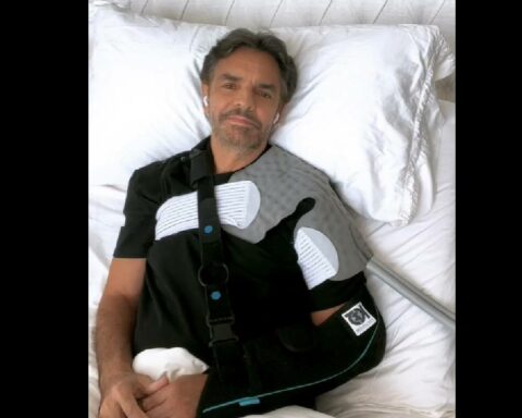 Eugenio Derbez reappears on the street after suffering a serious accident