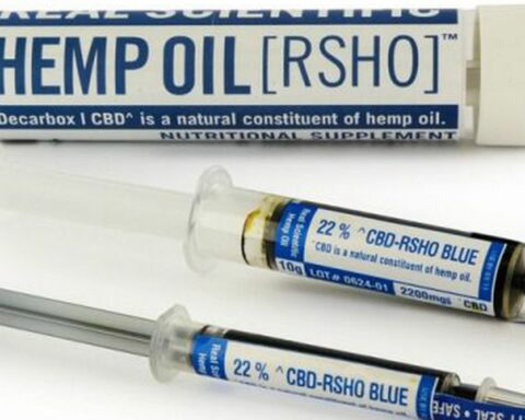 Experts point out the pros and cons of using medical cannabis