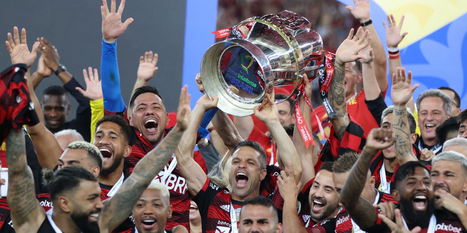 Flamengo beats Corinthians on penalties and wins the Copa do Brasil