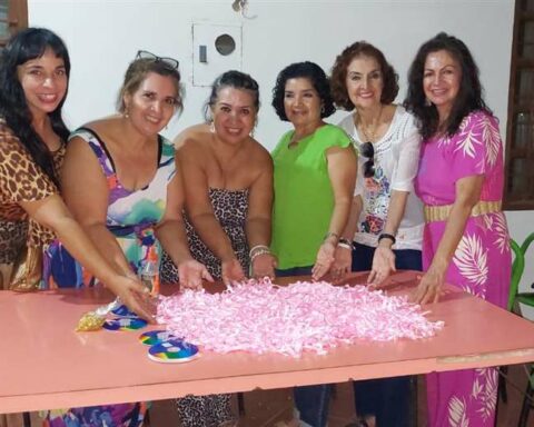 For them, the pink month begins in Manzana 40