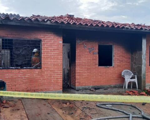 Four deceased during house fire in Carabobo