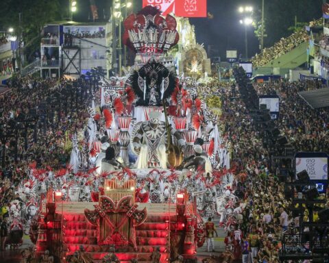 Four schools of the Special Group choose sambas for Carnival 2023