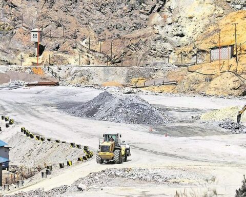 GDP: Five sectors with negative data in August