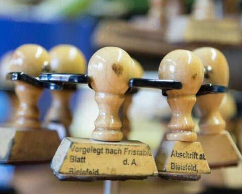 Germany launches 'green card' to attract foreign professionals