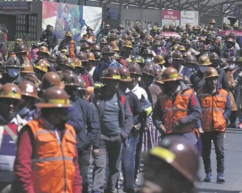 Gold miners break dialogue with the Government and La Paz continues to be blocked