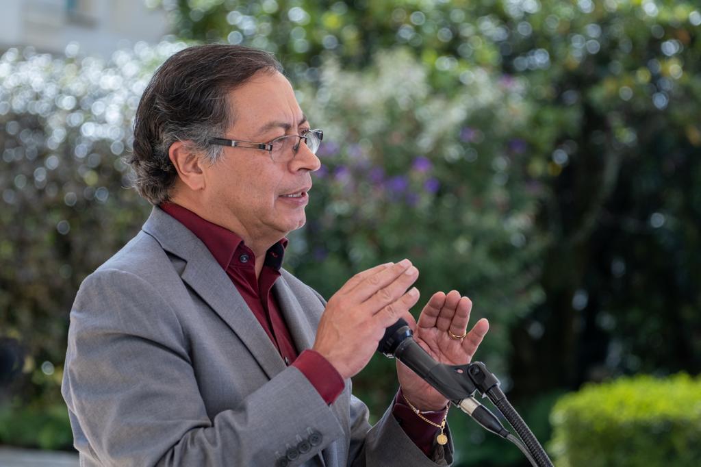 Gustavo Petro on the dollar: "the president cannot speak because it falls or shoots"