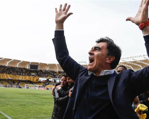 Gustavo Quinteros took Colo Colo champion after five years of drought of the 'Cacique' in Chile