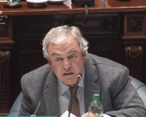 Heber assures that other custodians had records.  Ferrés denies that Astesiano was head of presidential security