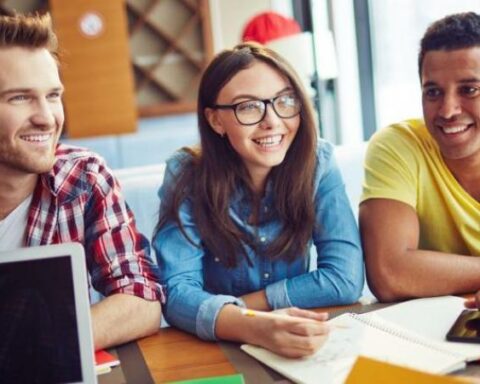 How to transform education in Colombia? Businessmen respond