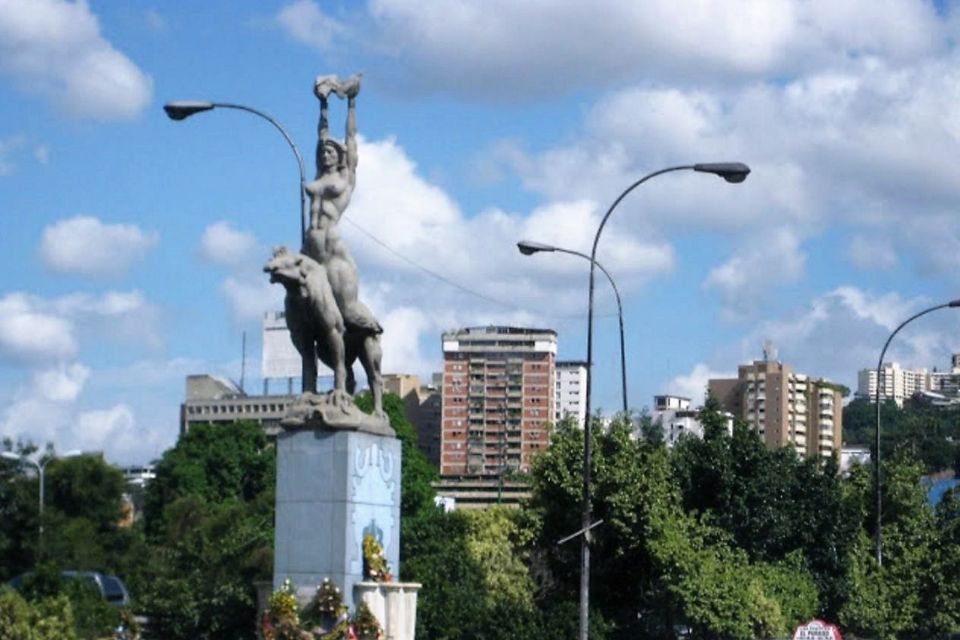 IPC said that the statue of María Lionza did not return to its pedestal to prevent it from being damaged