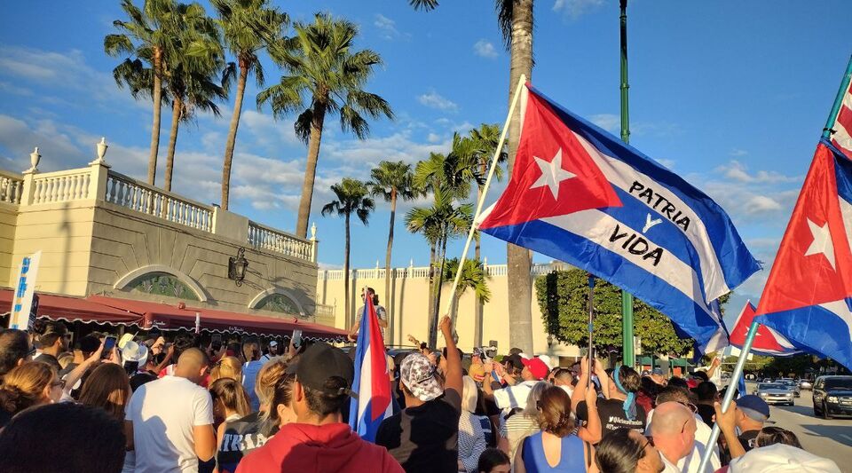 In Miami, they support the protests in Cuba and ask that the US not give aid to the regime