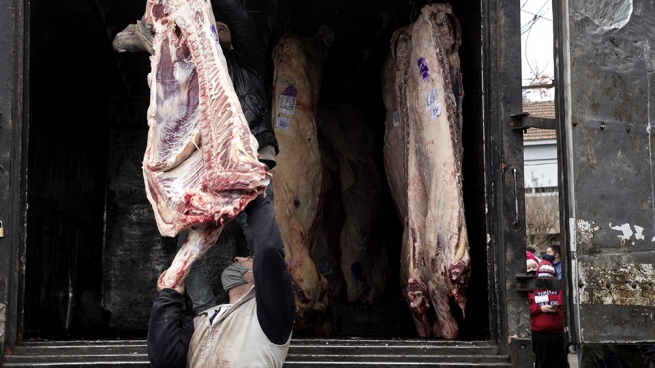 In November begins the chopping for the wholesale marketing of meat