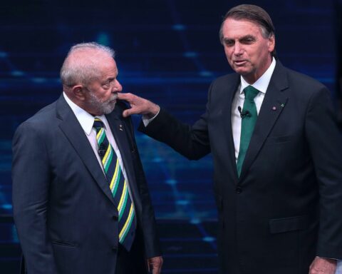 In a hard-fought day, Brazil will elect its new president this Sunday