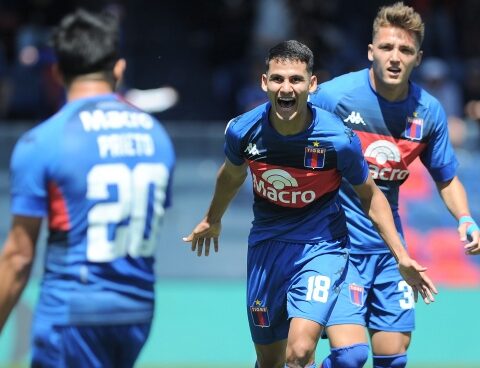 Independiente lost to Tigre in Victoria in Doman's first match as president