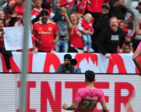 Inter beats Goiás 4-2 and regains the second place in the Brasileirão