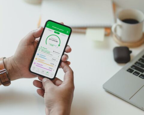 Interbank bets on digital tools for users to self-manage their money