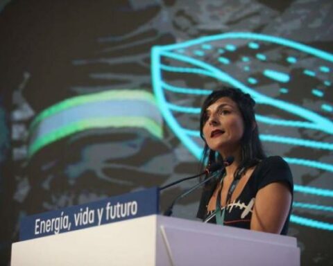 Irene Vélez, the Minminas, will be summoned to debate a motion of censure