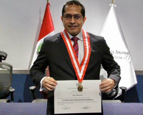 JNJ swore in Supreme Judge Roberto Burneo, who will join the Supreme Court