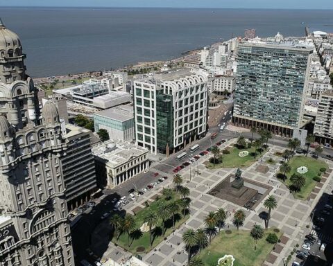 Japanese rating agency R&I raised Uruguay's rating to BBB+, with a stable outlook