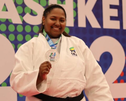 Judo World Cup: Beatriz Souza wins silver, Brazil's 4th medal