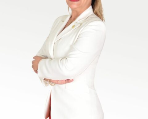 Laura Sánchez Jiménez wins elections for the College of Notaries